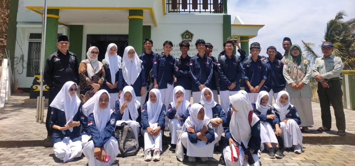 MAN 4 Bantul Lakukan Kunjungan Edukasi ke POB Syeck Belabelu Parangtritis