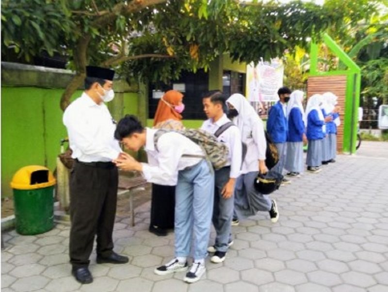 kamad_5s.jpg