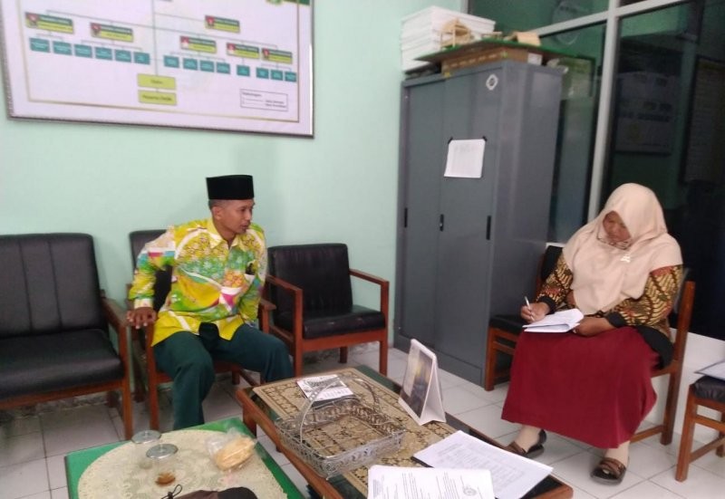Banyak Masyarakat Datang Tanyakan Pendaftaran, Panitia PPDB MAN 4 Bantul Baru Siapkan Brosur