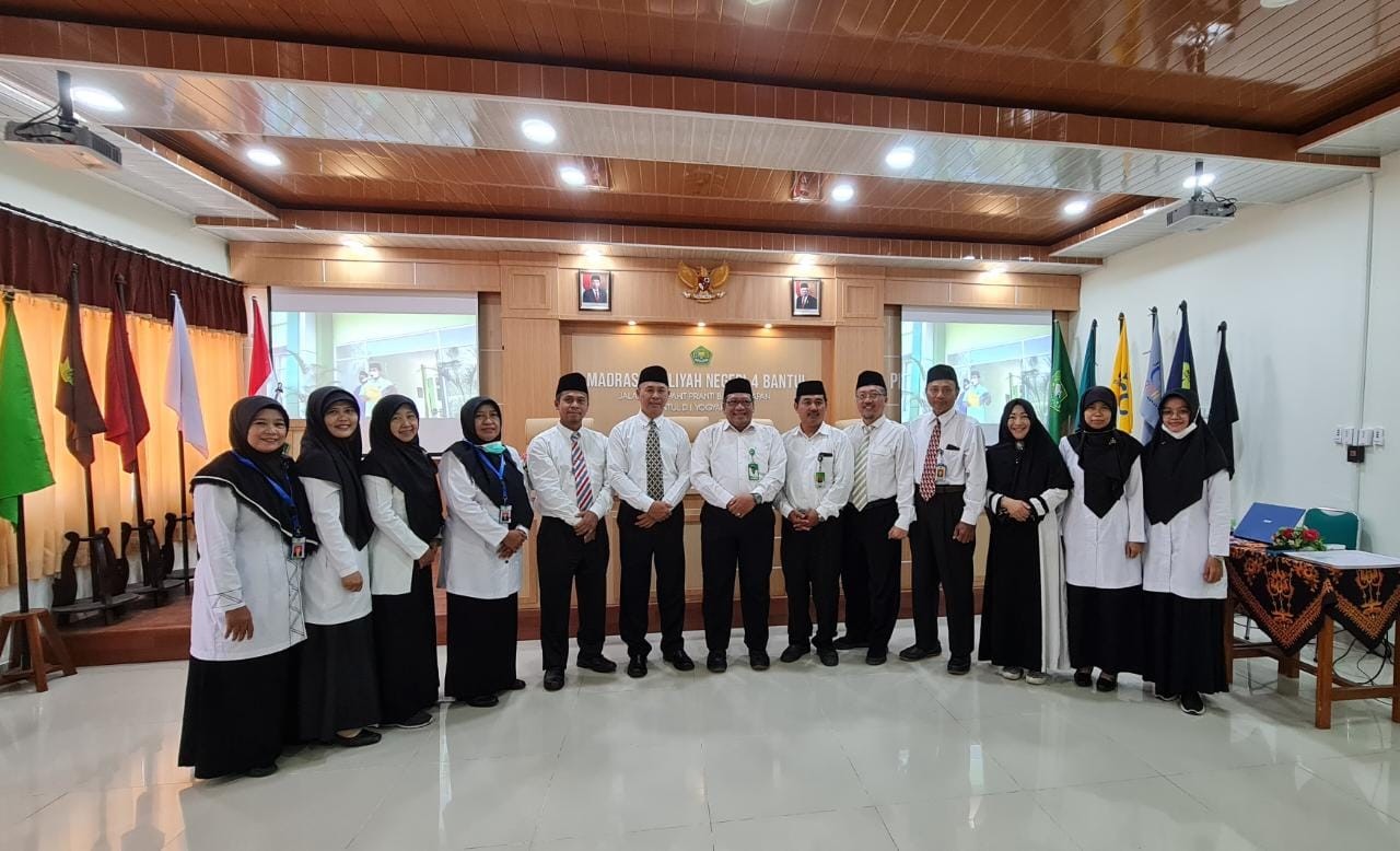 Pisah Sambut Kepala Madrasah, Rekatkan Silaturahmi MAN 4 Bantul dengan MAN 3 Sleman 