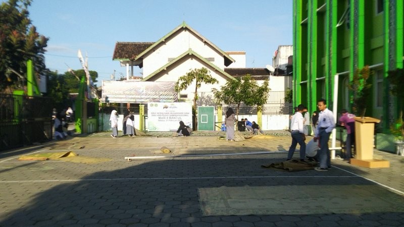 Pengurus PMR MAN 4 Bantul Gaungkan Kampanye Penghijauan di HPSN 2023