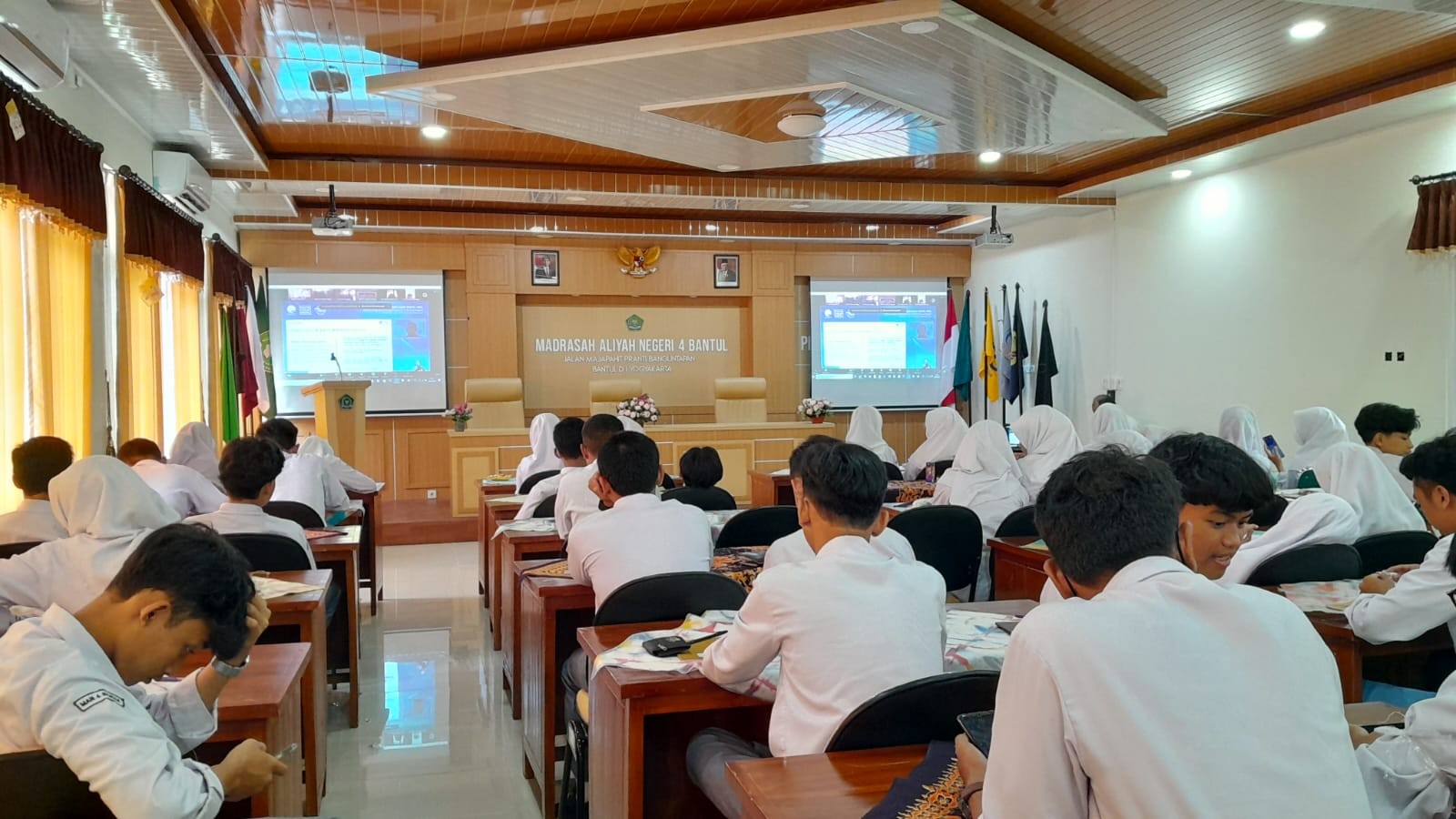 Tanamkan Etika Digital, Siswa MAN 4 Bantul Ikuti Seminar Siberkreasi