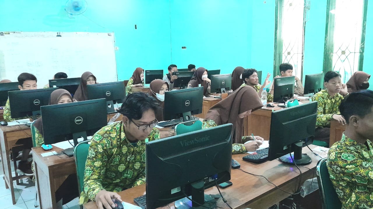 Sambut SNBT 2023 MAN 4 Bantul Selenggarakan Try-Out dengan Erlangga