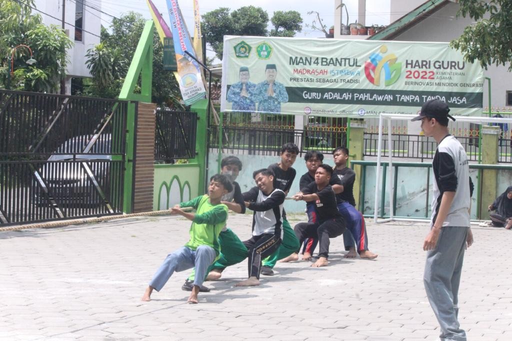 tarik_tambang.jpg