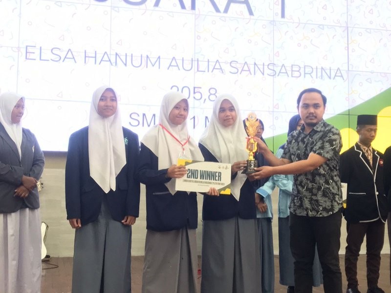 Tim Siswa MAN 4 Bantul Raih Juara 2 LKTI UNTIDAR 2023