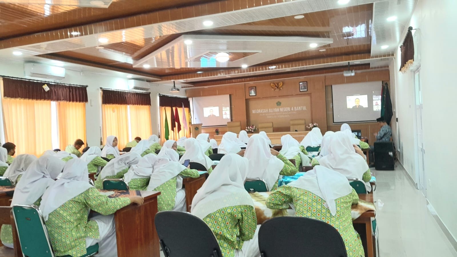 Gali Informasi Masuk PTN, Siswa MAN 4 Bantul Ikuti Webinar