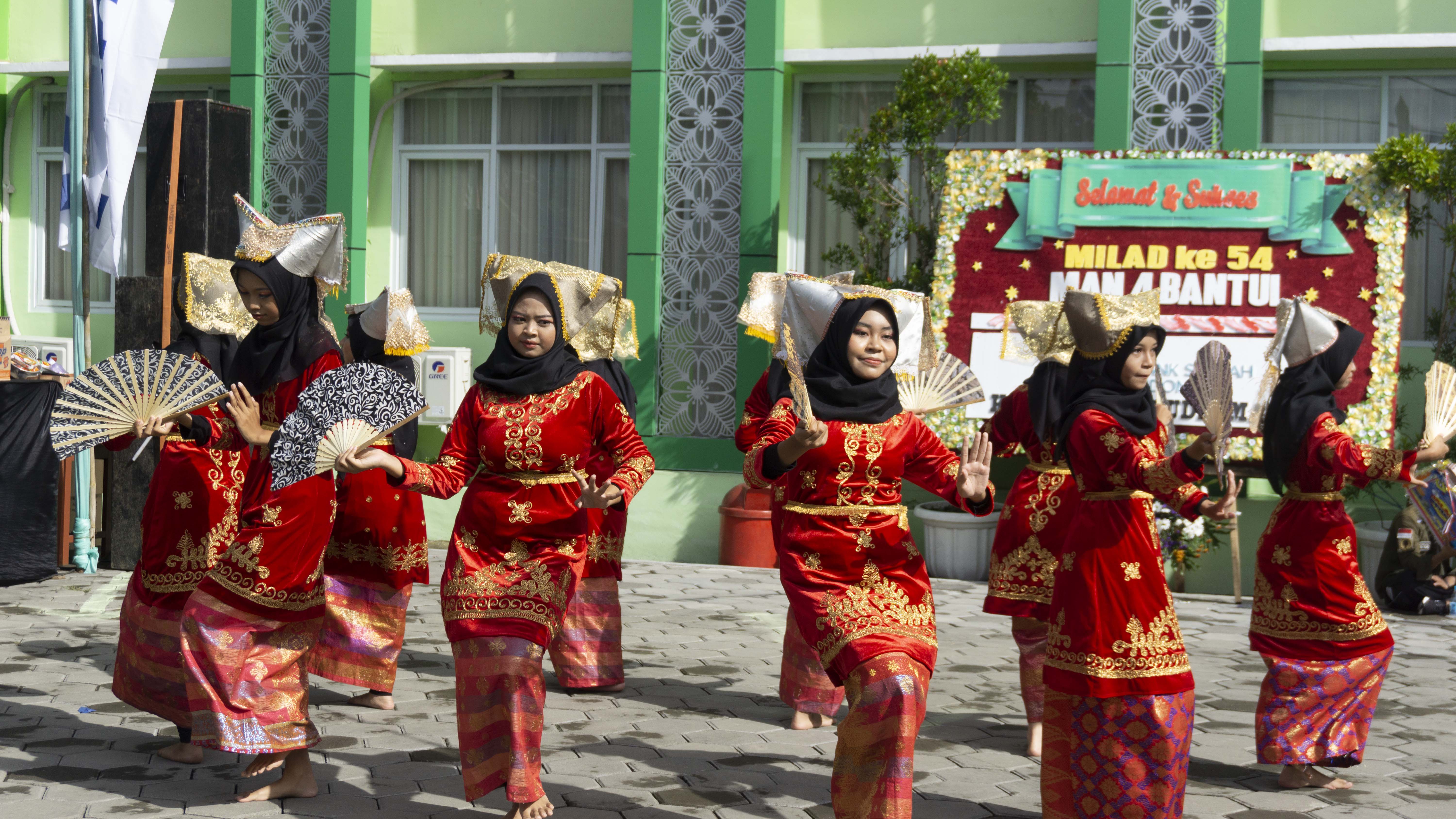 MILAD MAN 4 BANTUL KE-54 - (Ada 8 foto)
