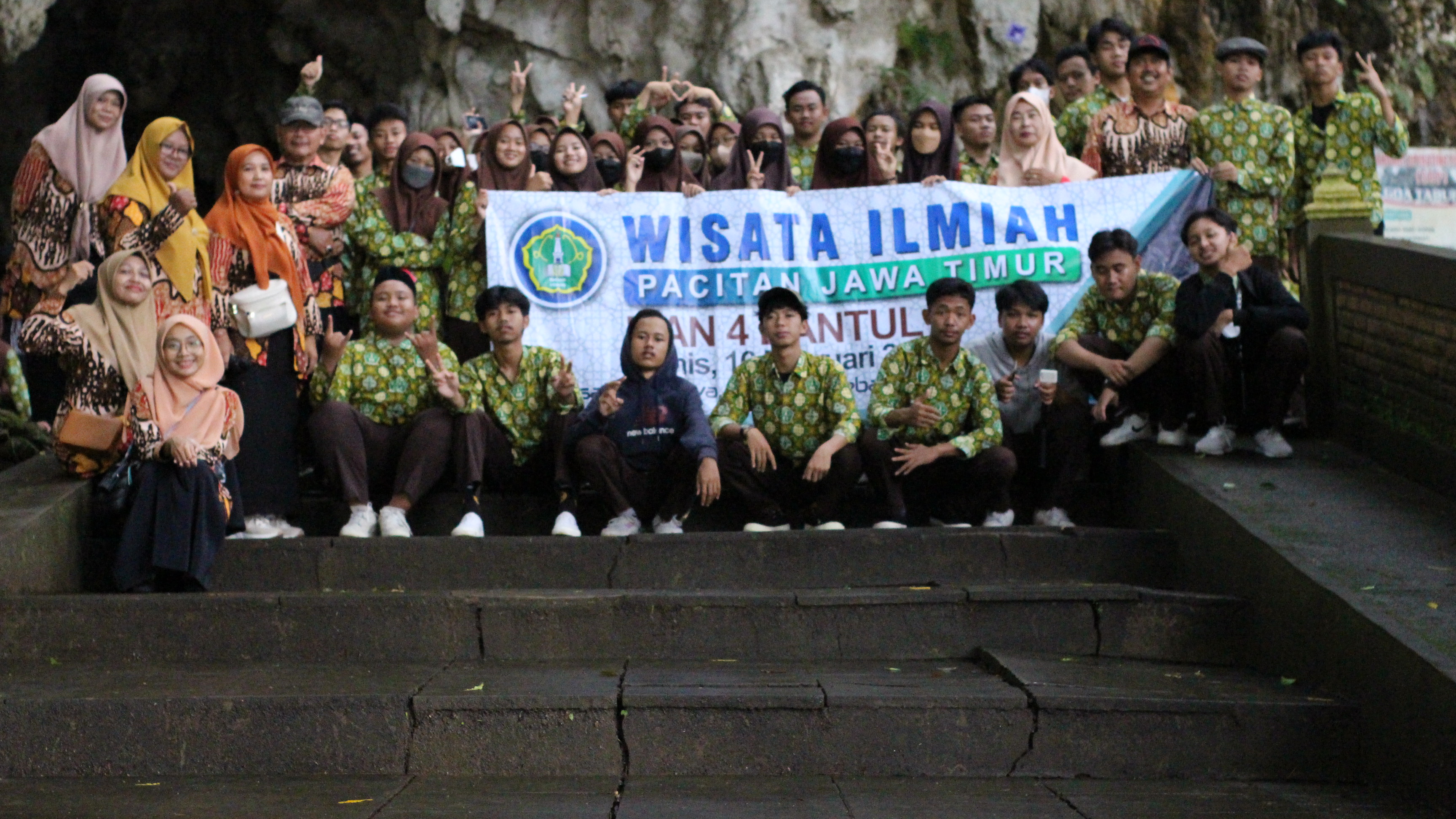 Wisata Ilmiah Kelas XI Pacitan Jawa Timur - (Ada 4 foto)