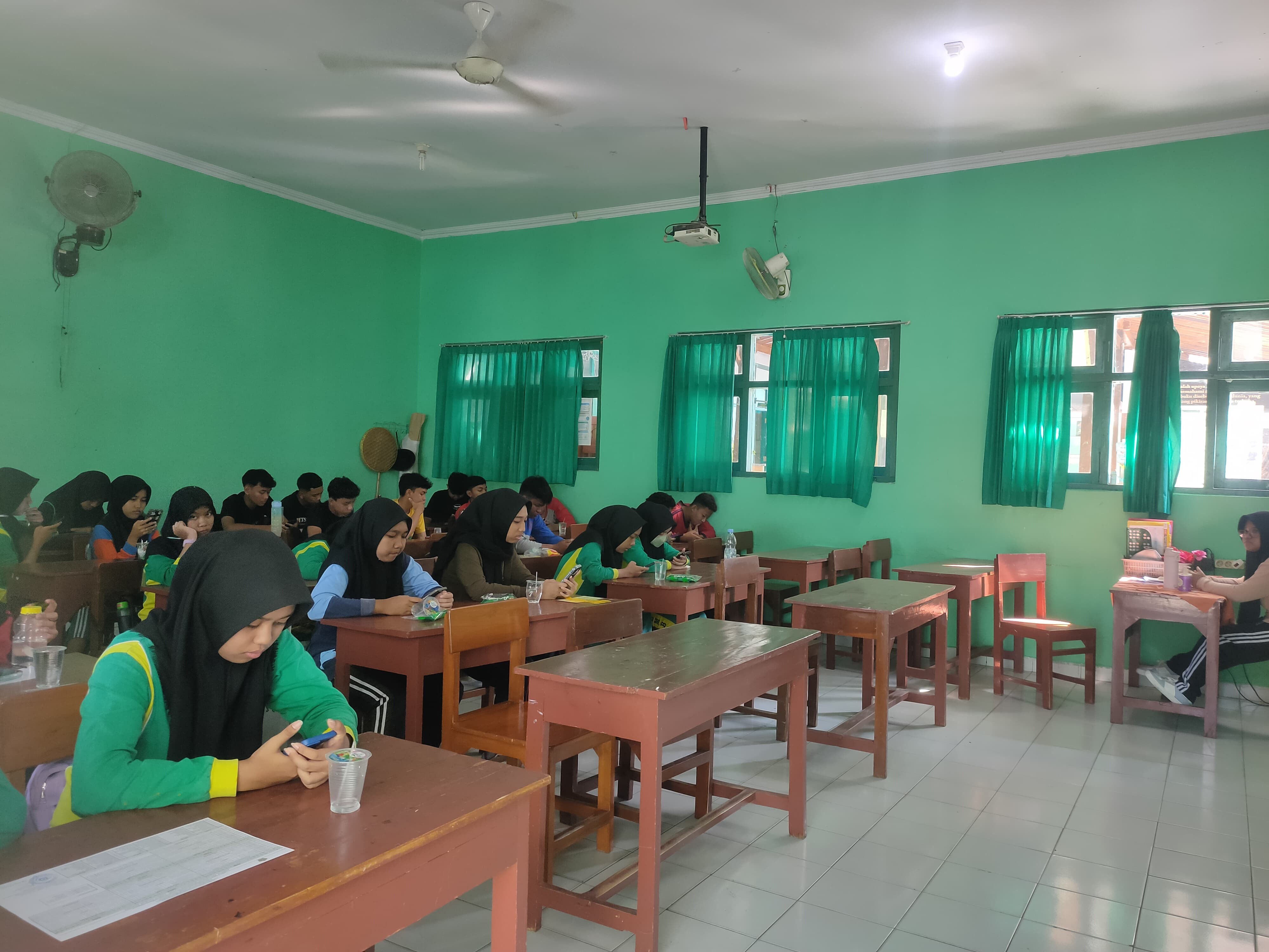 Tim Riset MAN 4 Bantul Laksanakan Seleksi Riset Siswa Kelas X