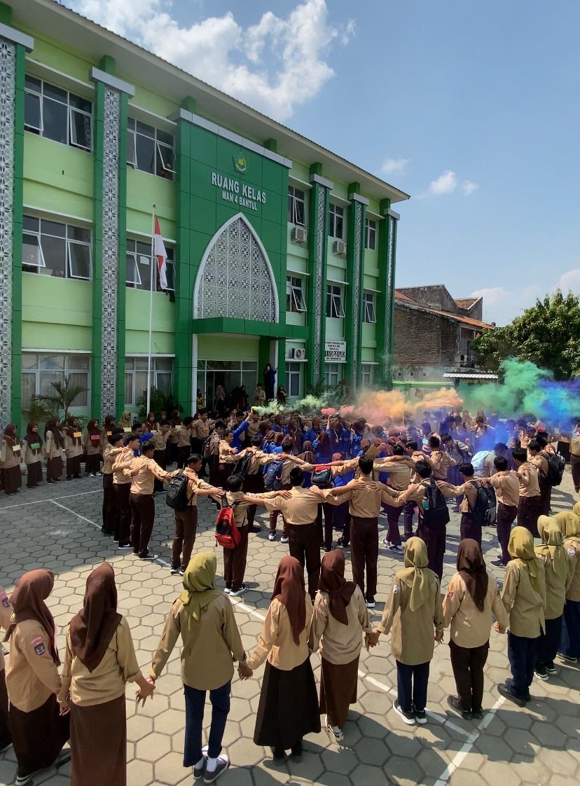 Flashmob Warnai Akhir Pentas Seni Matsambayo MAN 4 Bantul