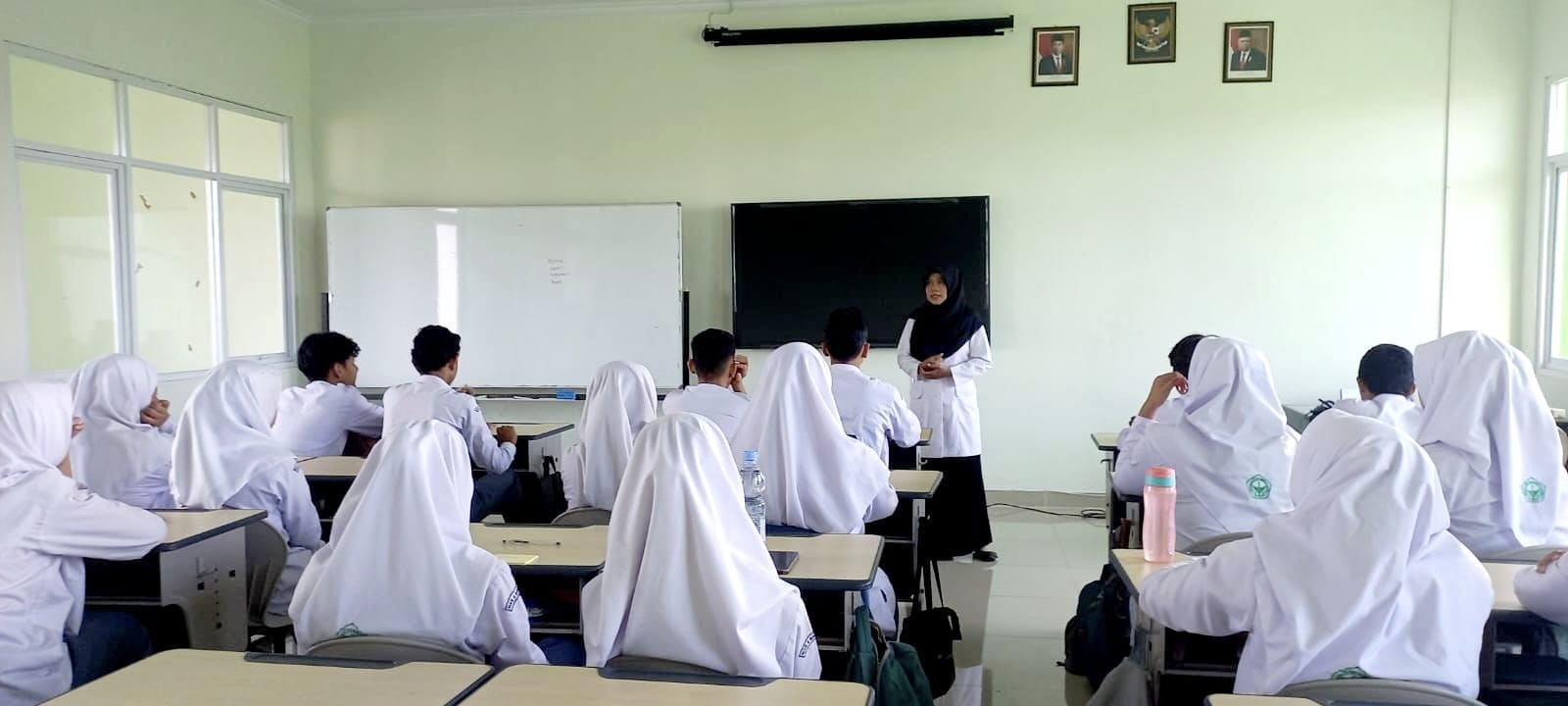 Waka Kurikulum MAN 4 Bantul Beri Arahan Sukses Lulus 2 Tahun di Kelas SKS