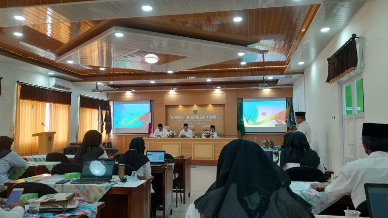 Tekankan 5 Nilai Budaya Kerja, MAN 4 Bantul Gelar Pembinaan Kepegawaian