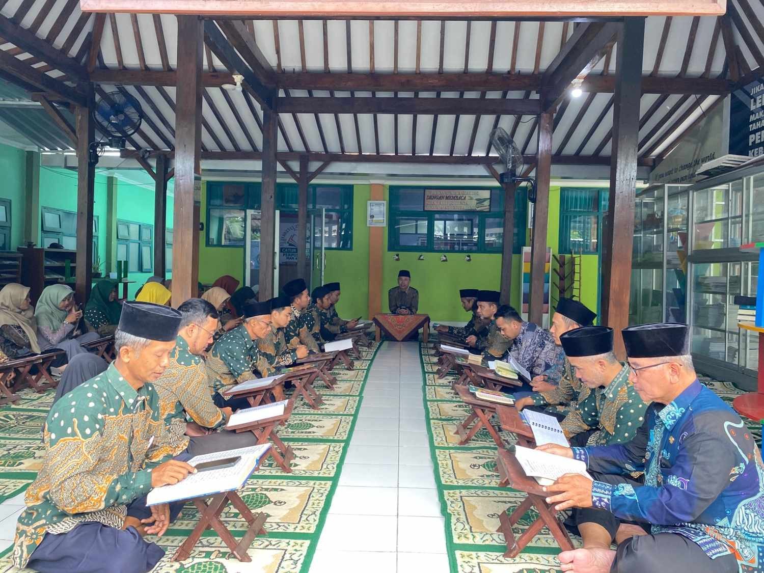 MAN 4 Gaungkan Peacefull Muharram dengan Khataman Al-Qur’an
