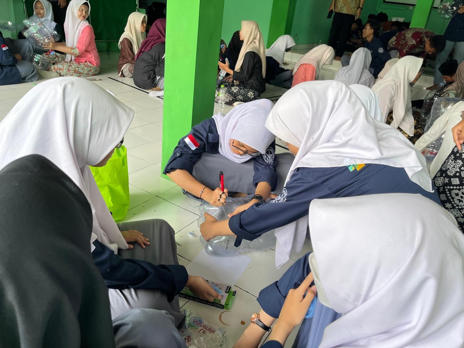 Aksi Cinta Lingkungan Siswa MAN 4 Bantul: Ubah Sampah Jadi Kompos Lewat Program P5RA