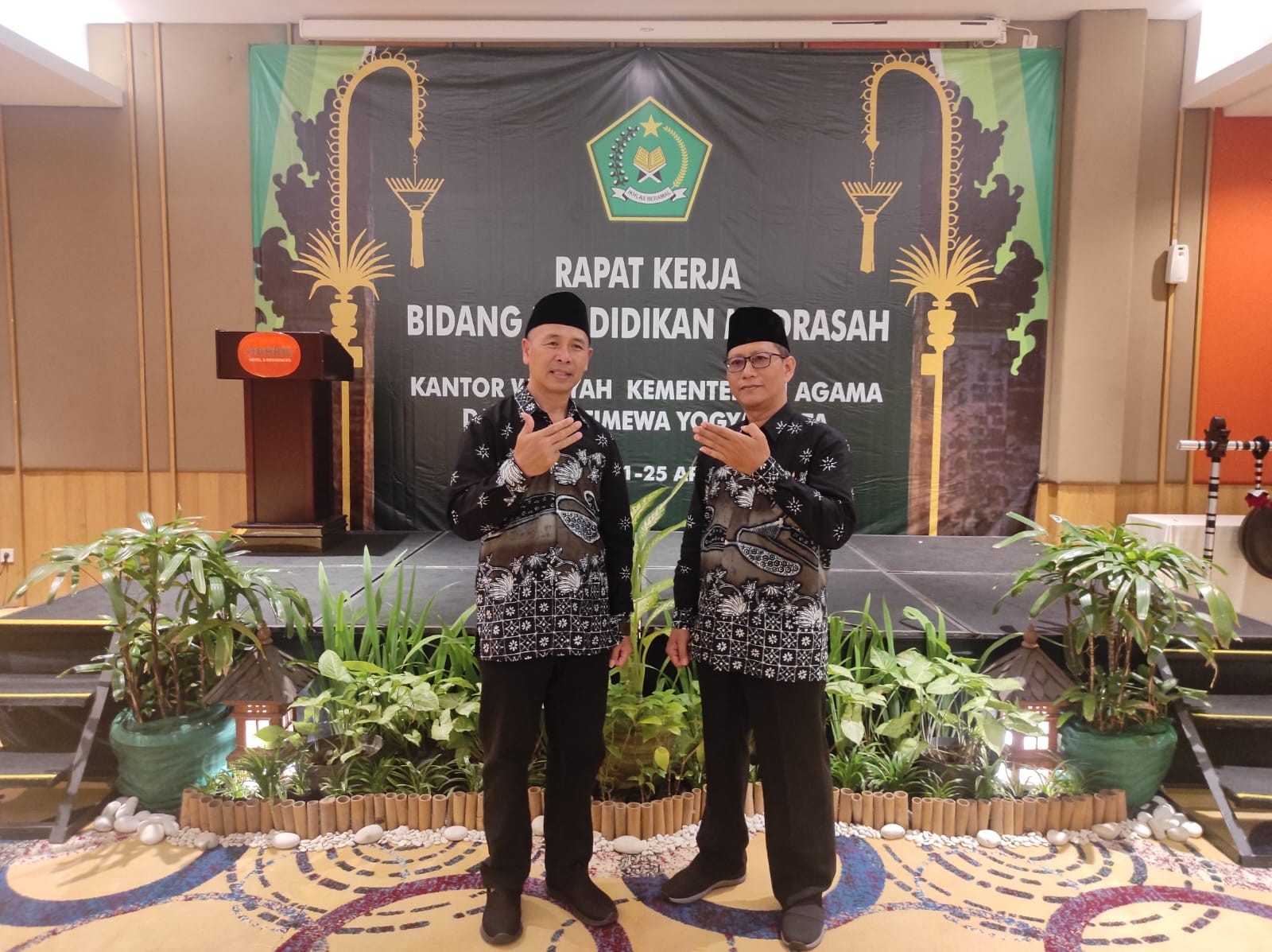 Kamad dan Ka TU MAN 4 Bantul Menjadi Peserta Raker Bidang Penmad Kanwil Kemenag DIY