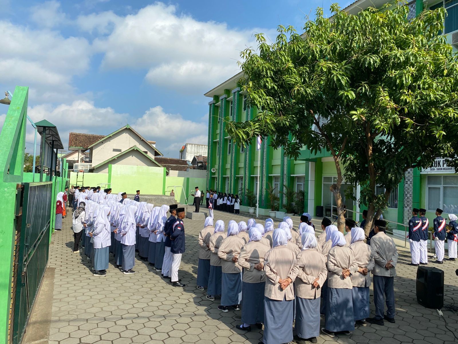 MAN 4 Bantul Sukses Gelar Lomba Tata Upacara Bendera