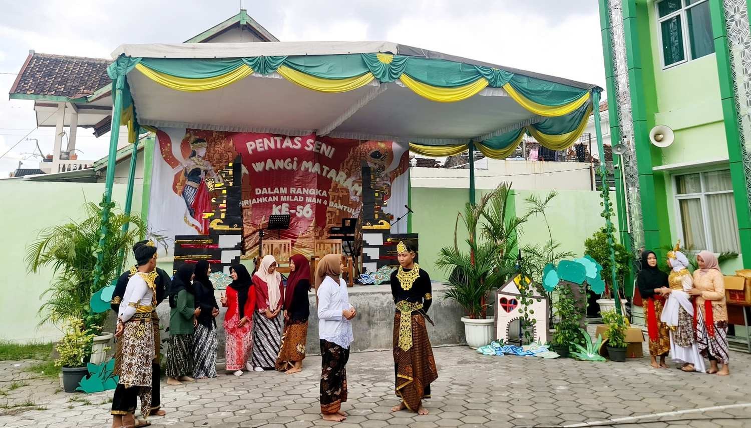 Meriah, Pentas Seni Teater Puspa Wangi Mataram Warnai Milad ke-56 MAN 4 Bantul