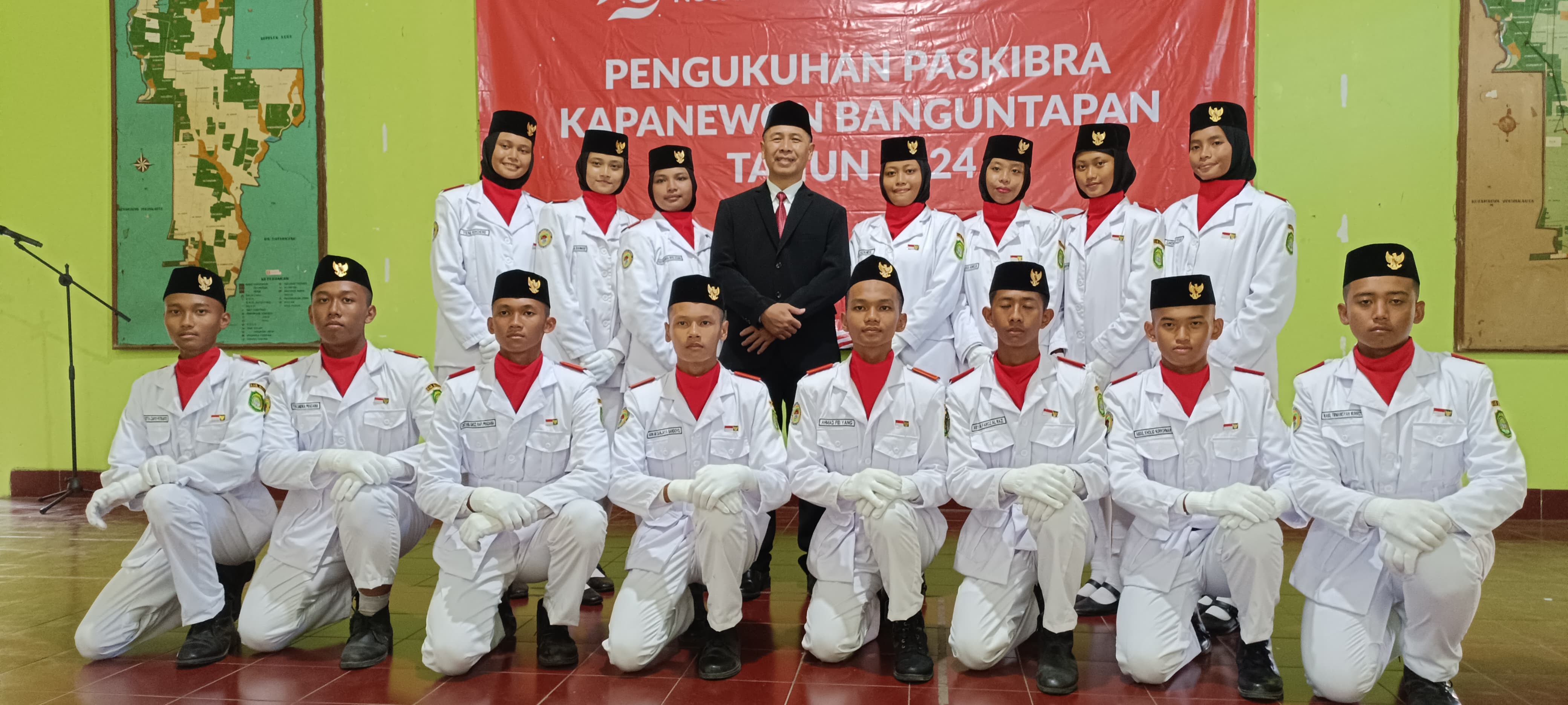 Kepala MAN 4 Bantul Hadiri Pengukuhan 15 Siswa sebagai Paskibra Kecamatan Banguntapan