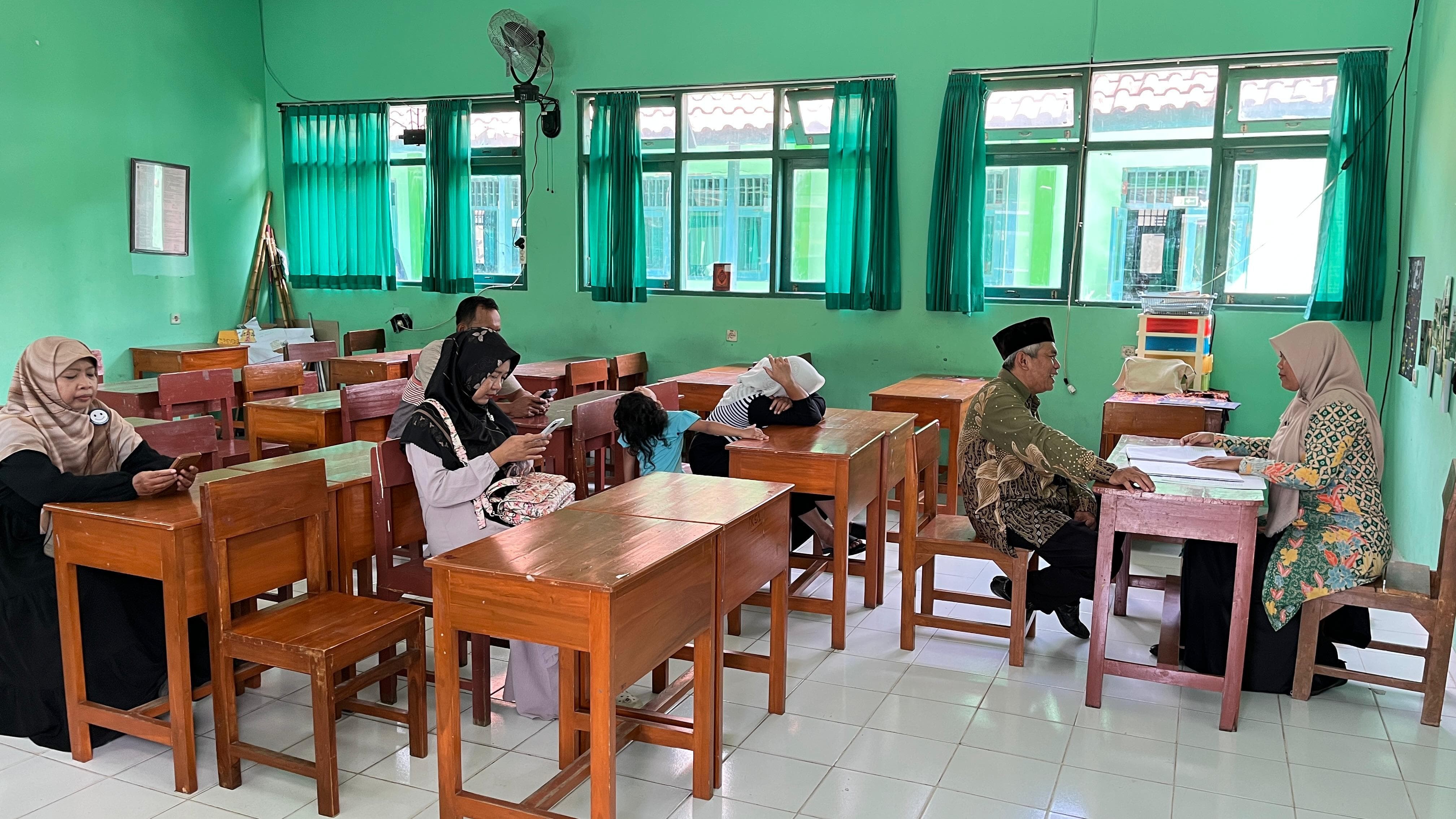 MAN 4 Bantul Laksanakan Penerimaan Hasil Belajar Siswa Semester Satu 