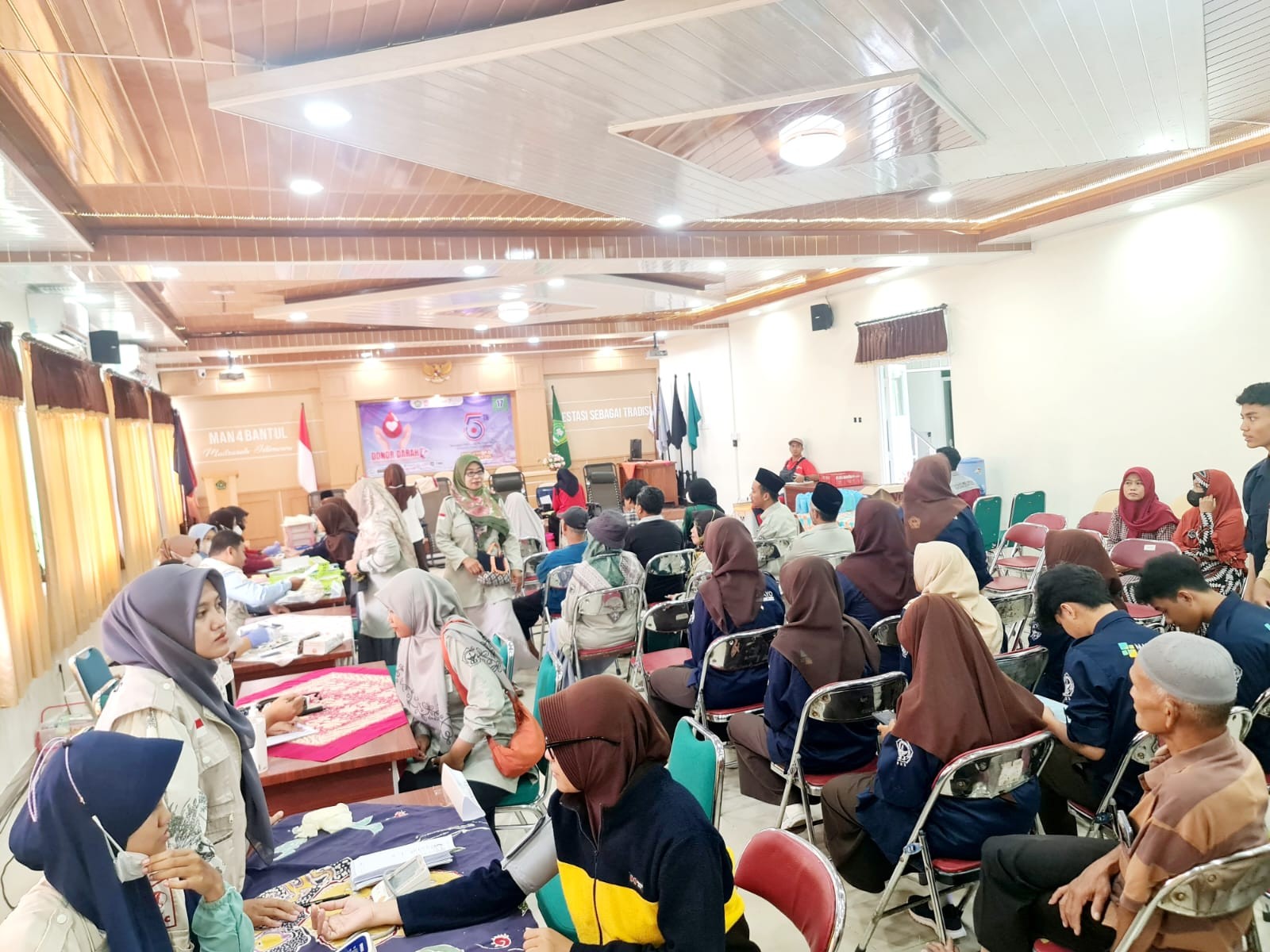 Antusiasme Tinggi, Pemeriksaan Kesehatan Gratis di MAN 4 Bantul Bersama MER-C Sukses Digelar