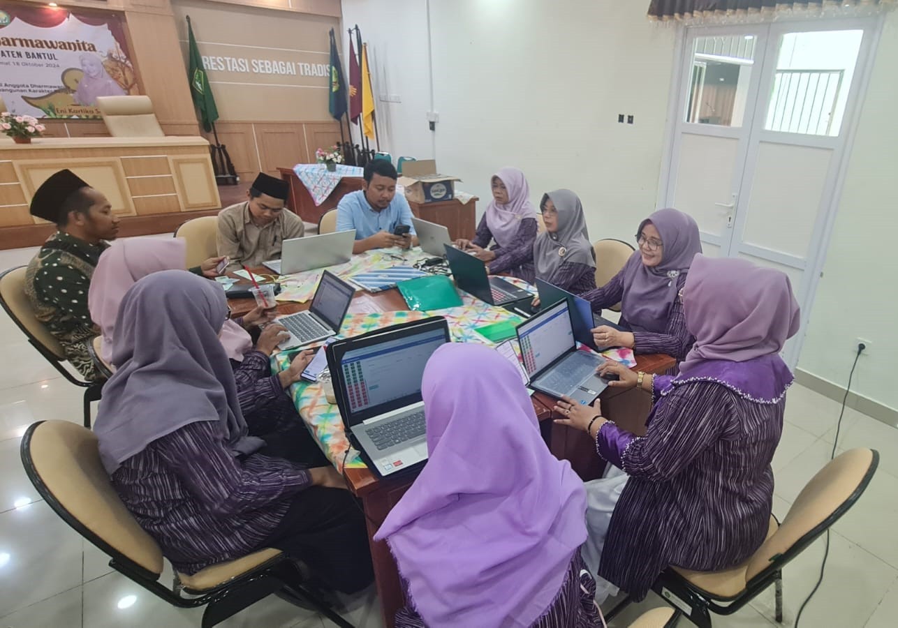 Seluruh Guru MAN 4 Bantul Berpartisipasi dalam Pengisian Sulingjar