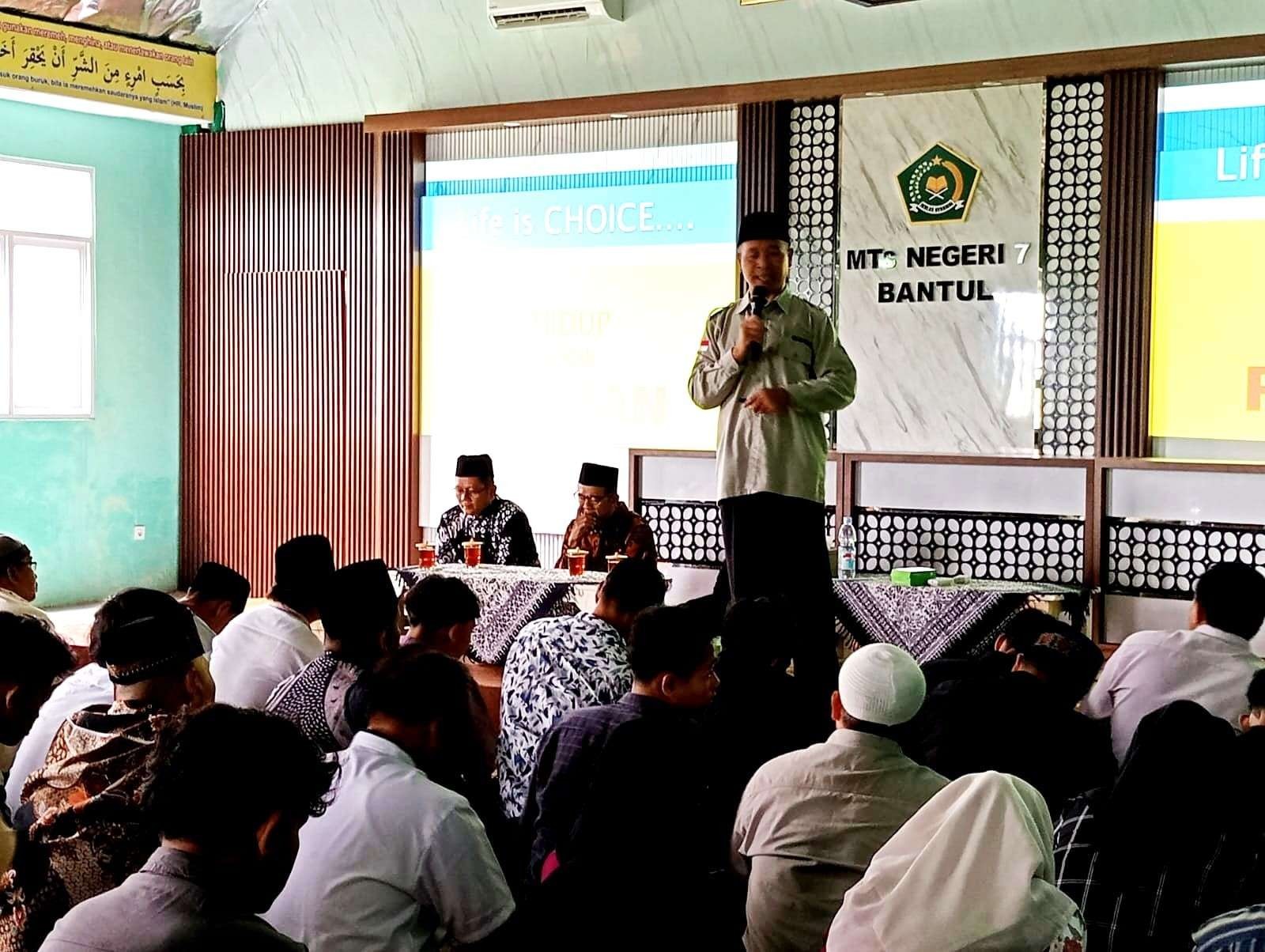 Suntik Semangat Jelang ASPD, Kepala MAN 4 Bantul Motivasi Siswa MTsN 7 Bantul 