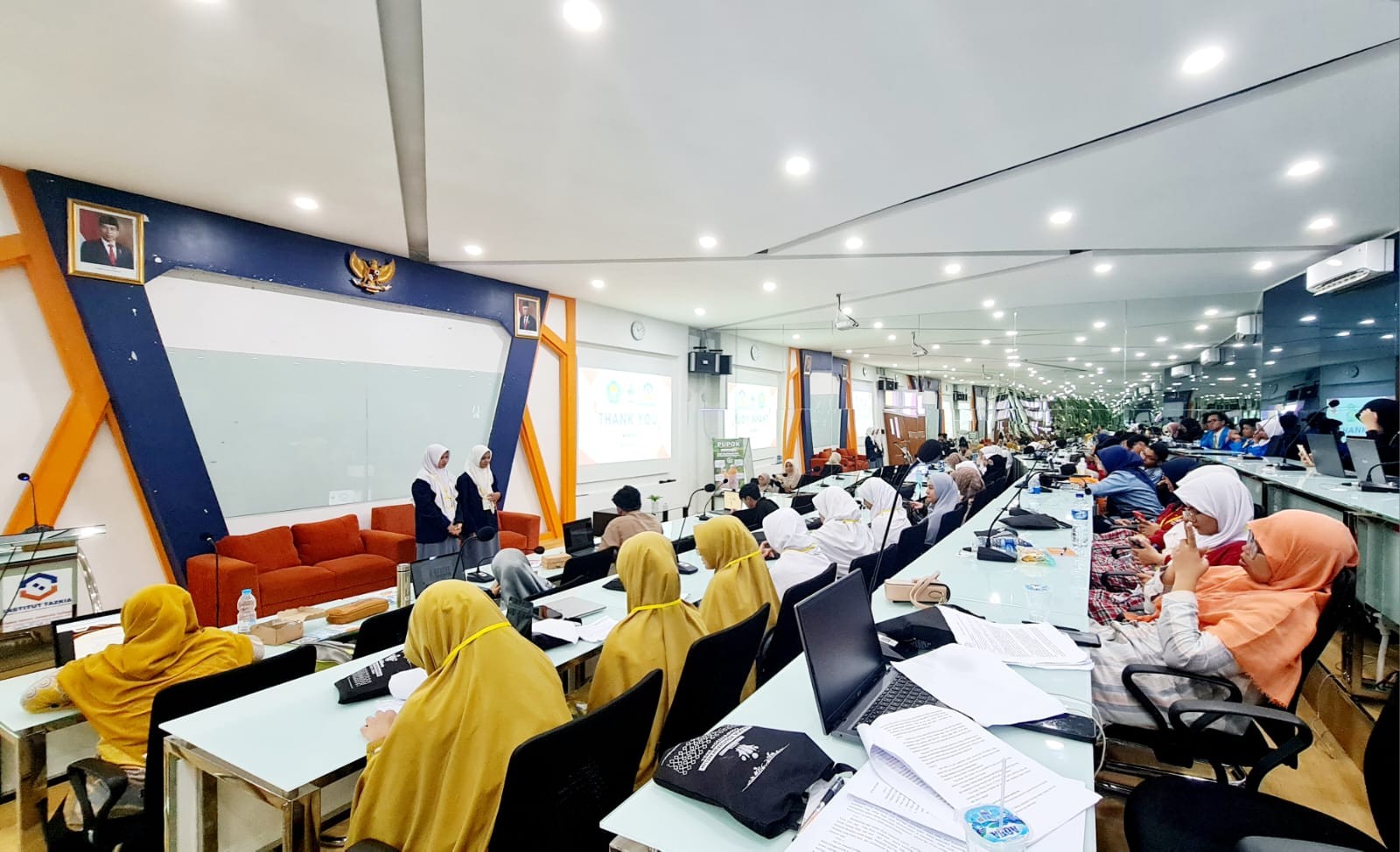 Tampil Percaya Diri di Final Tazkia Youthpreneur Competition 2024, Siswa MAN 4 Bantul Tuai Pujian Ju