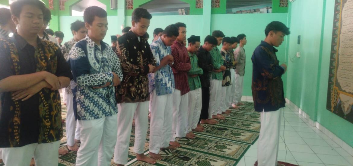MAN 4 Bantul Rutin Laksanakan Salat Dhuha Berjamaah sebagai Pembiasaan Baik