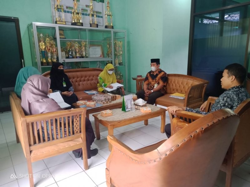 FGD Rumpun Bahasa MAN 4 Bantul Rencanakan Kegiatan Lomba Pidato 