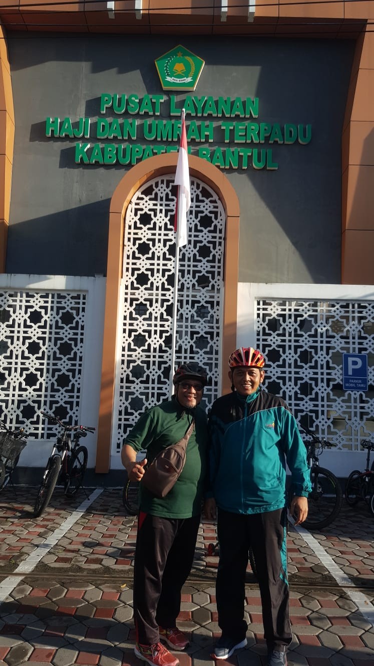 KaTU MAN 4 Bantul Semangat Ikuti Gowes Semarak HAB ke-77 yang Digelar Kankemenag Bantul