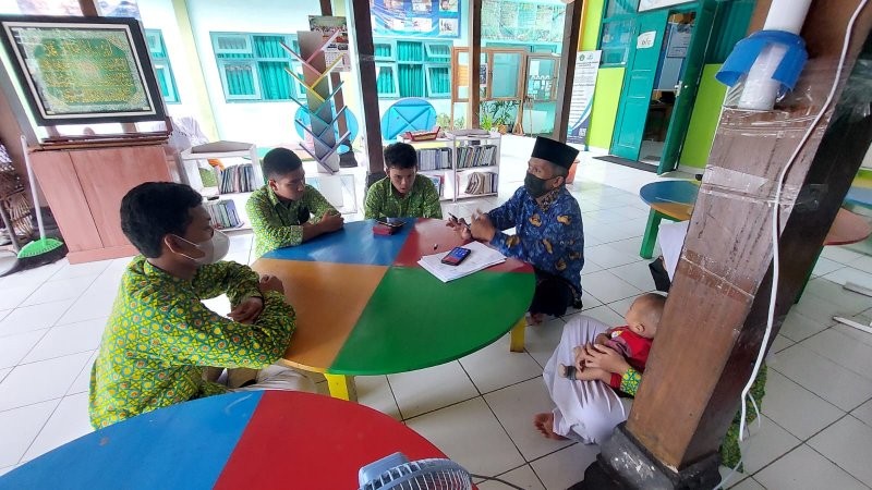 Dua Tim MAN 4 Bantul Melaju ke Babak Final LKTI Pekalongan 2022