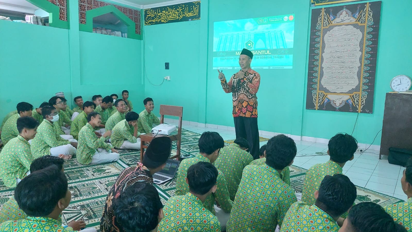 Kepala MAN 4 Bantul Sosialisasikan Pembiasaan Baru Pada Siswa Kelas X dan XI
