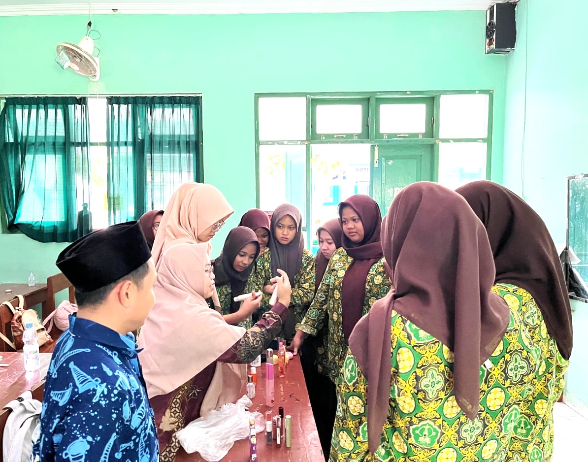 Wujudkan Disiplin, Tim BK dan Kesiswaan MAN 4 Bantul Gelar Cek Ketertiban Serentak