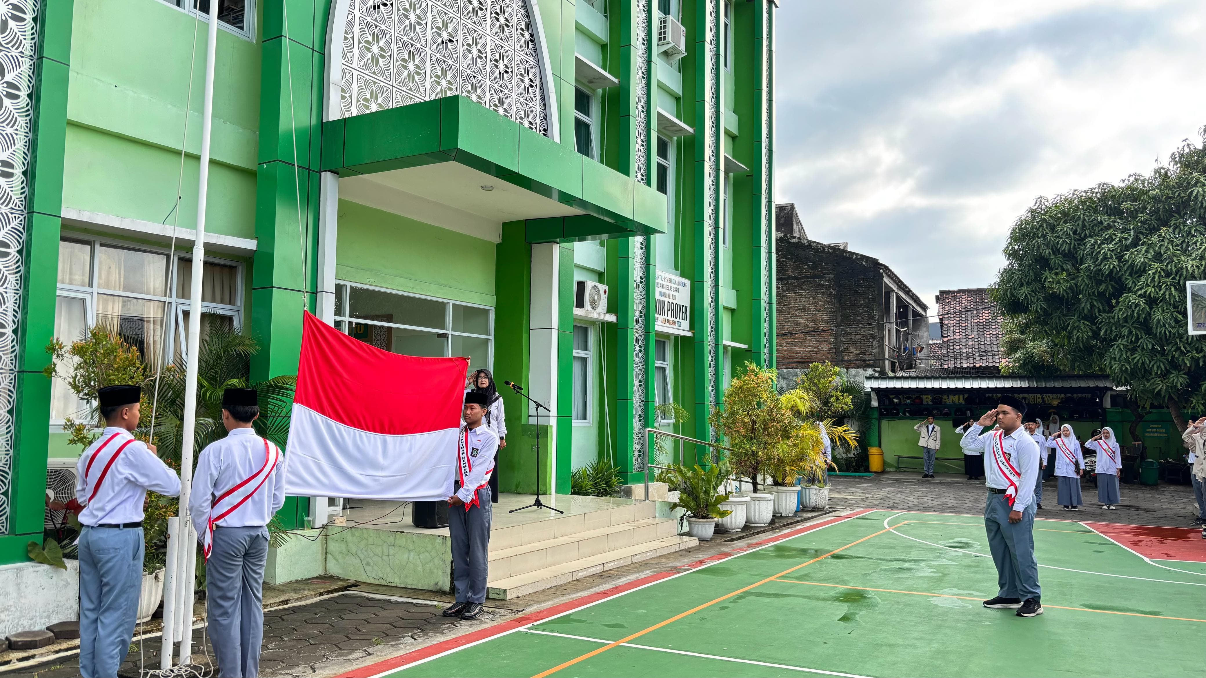 Bangun Generasi Hijau, Upacara MAN 4 Bantul Fokus pada Penguatan Adiwiyata