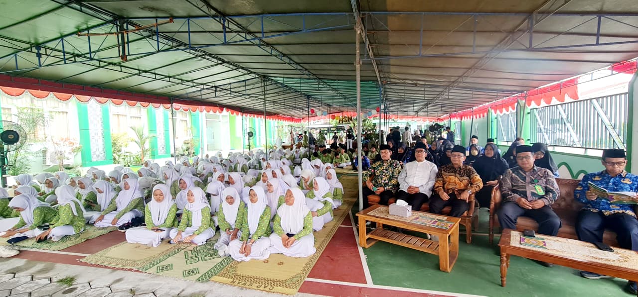 Penuh Khidmat MAN 4 Bantul Gelar Muqaddaman Al-Qur’an untuk Semarakkan Hari Santri Nasional