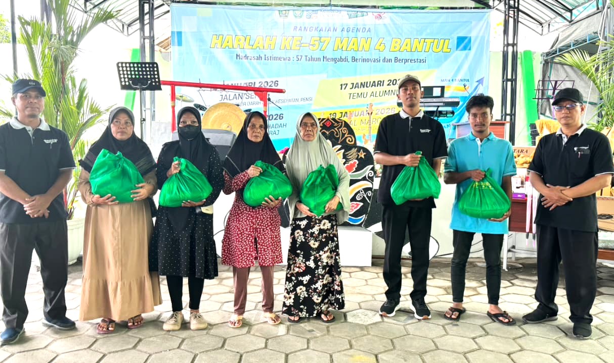 Berbagi Kepedulian, MAN 4 Bantul Salurkan 210 Paket Sembako untuk Warga Sekitar
