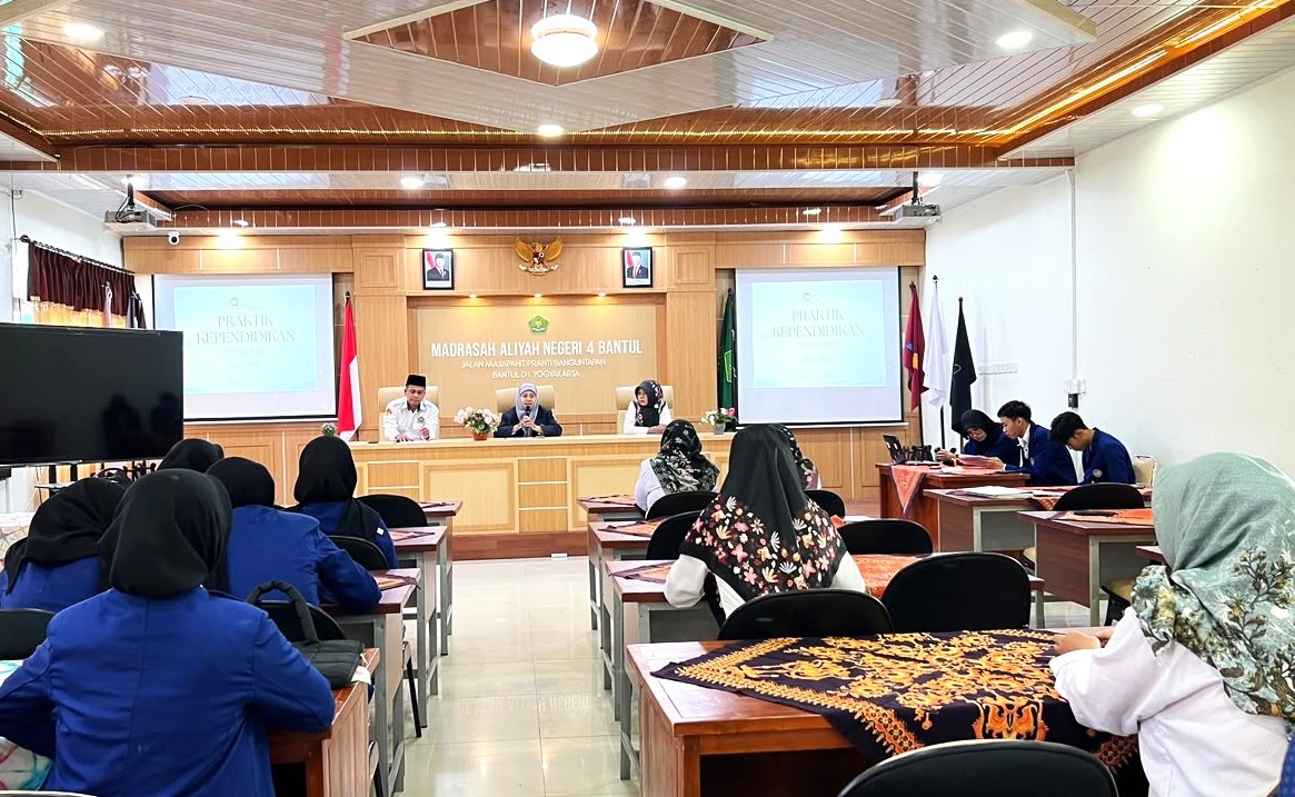Sinergi untuk Pendidikan, MAN 4 Bantul Resmi Sambut 14 Mahasiswa PK UNY