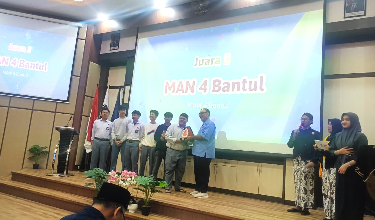 Partisipasi Gemilang MAN 4 Bantul Warnai Turnamen E-Sport FTI & English Fest UII 2025