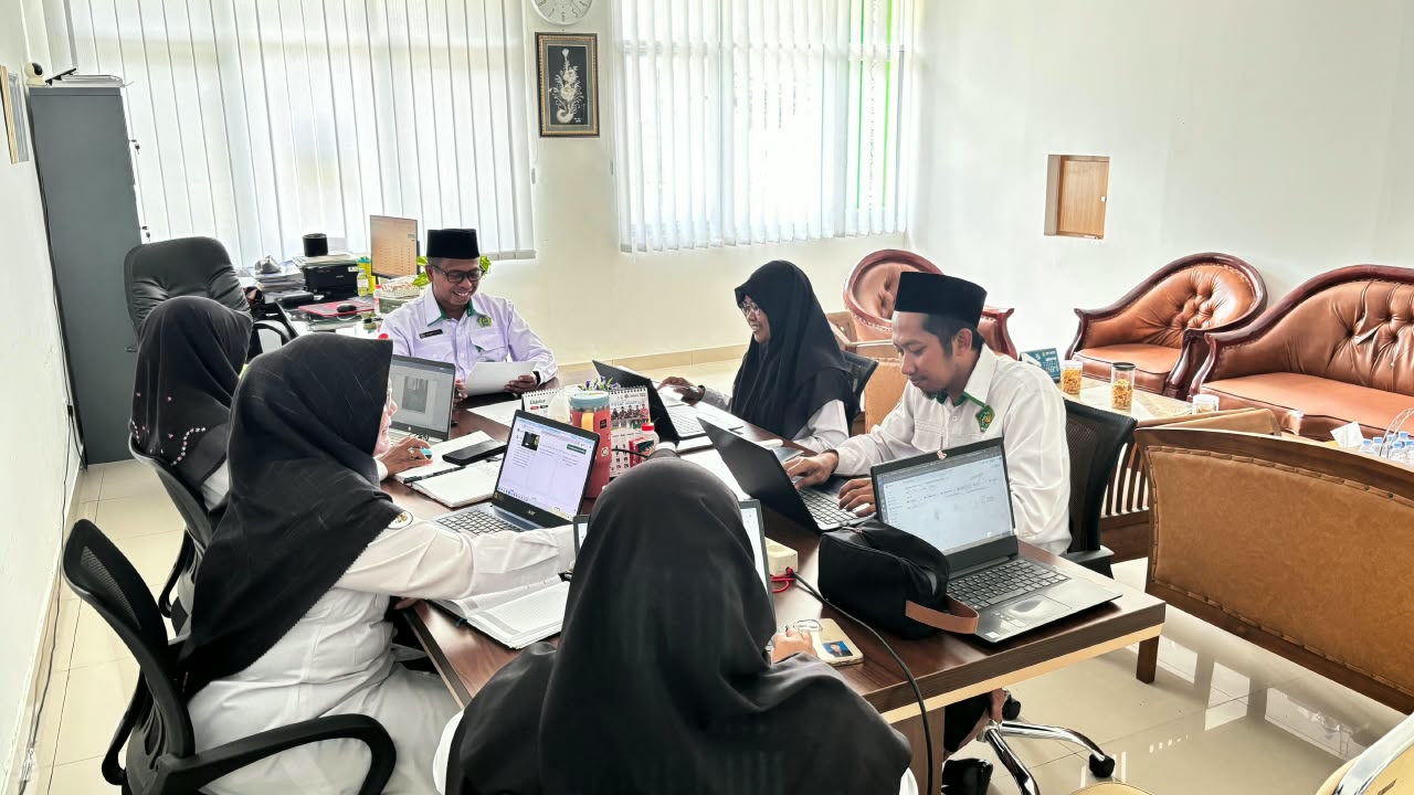 Menuju Lomba Madrasah Hebat 2026, Tim MAN 4 Bantul Mantapkan Pembagian Eviden Lewat Rakor