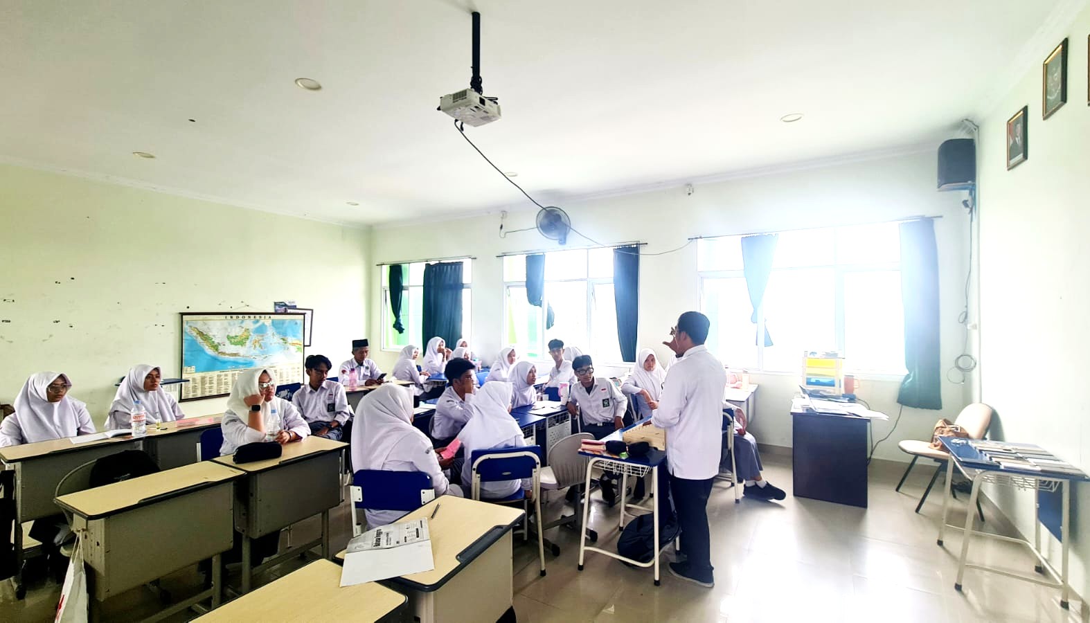 Tegakkan Disiplin Digital, Tim Kesiswaan MAN 4 Bantul Atur Skema Penyimpanan Gawai Saat KBM