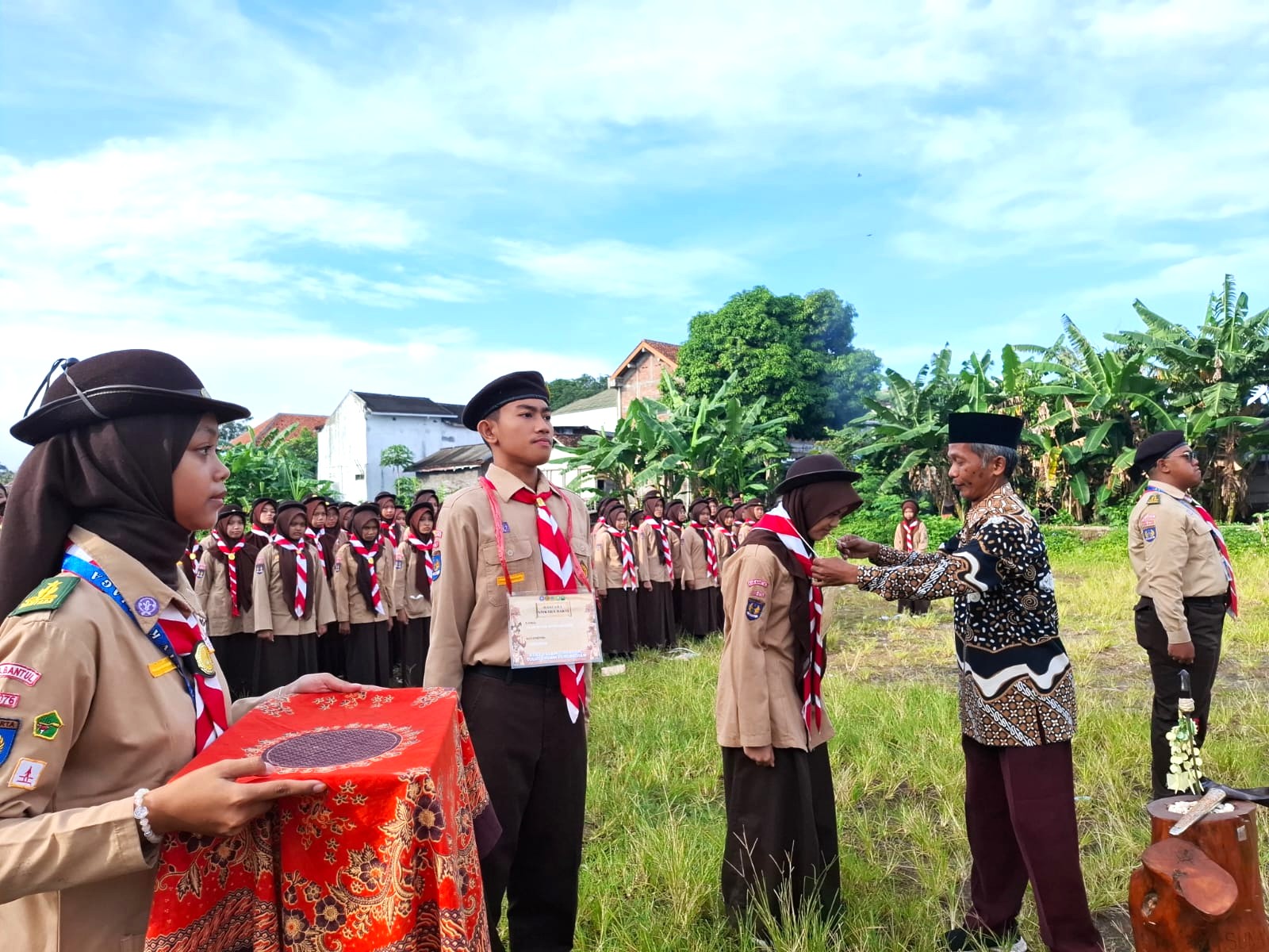Penyematan Kalung Identitas Tandai Dimulainya Kegiatan Bantara Adikara Bakti MAN 4 Bantul