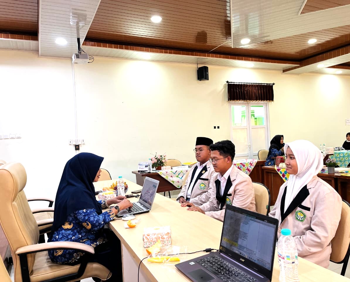Suara Siswa Jadi Cermin Madrasah, Pengawas PKKM Wawancarai Tiga Pelajar MAN 4 Bantul