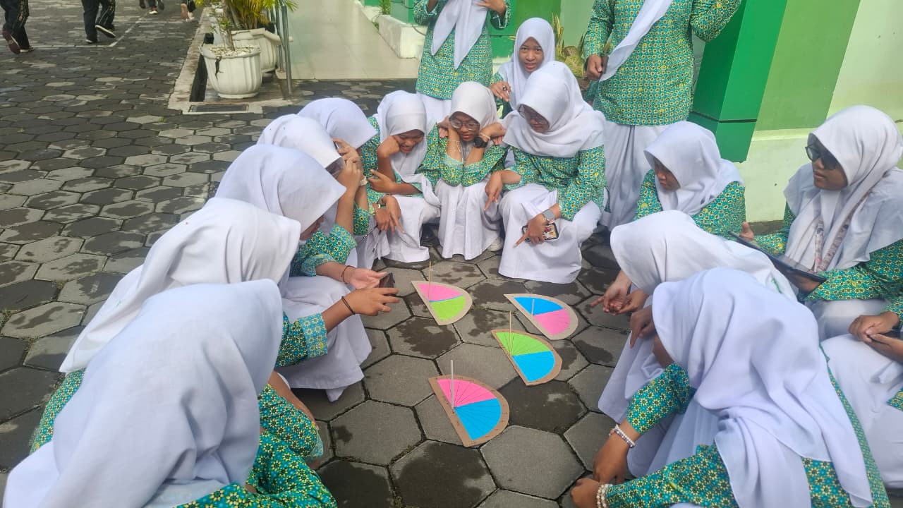 Siswa MAN 4 Bantul Antusias Ikuti Praktik Jam Matahari yang Seru dan Edukatif