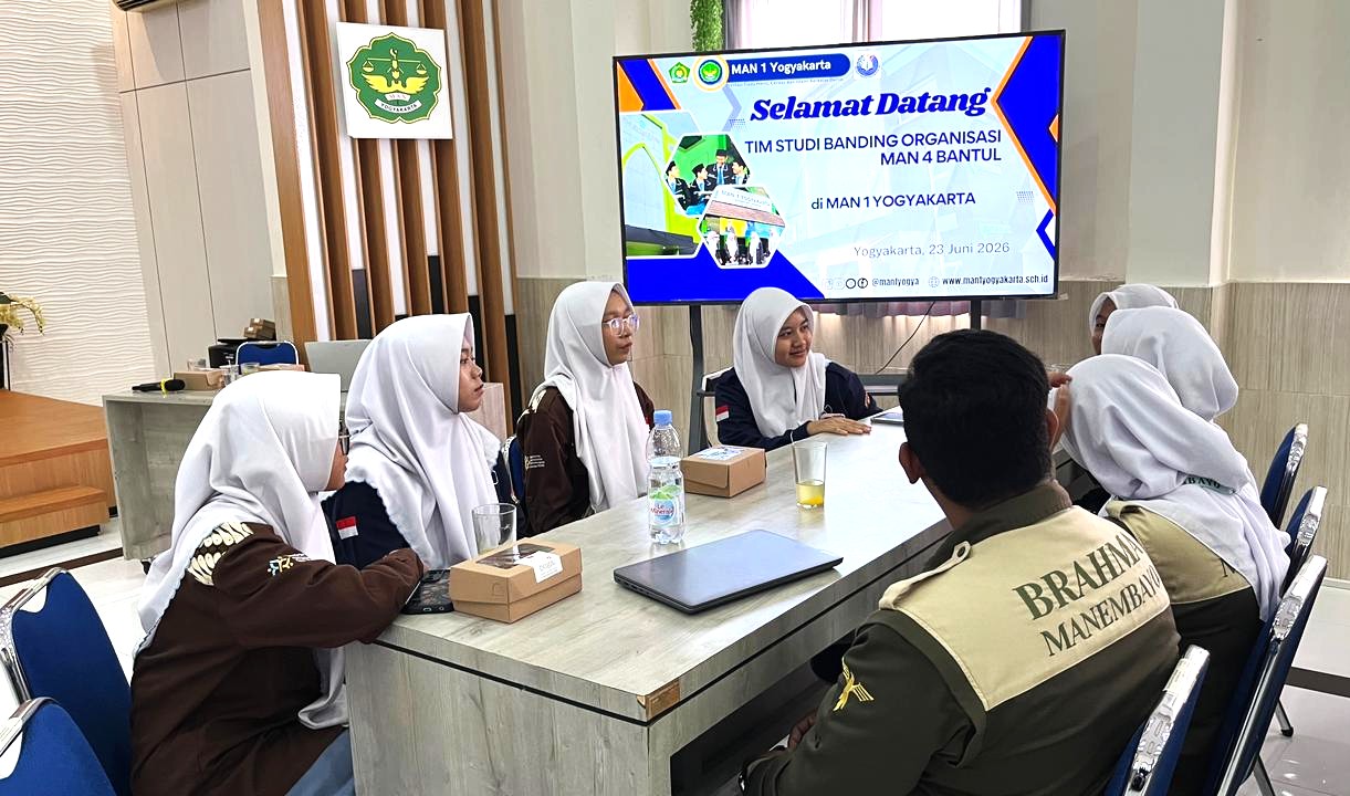 Gelar Diskusi Kelompok, Murid MAN 4 Bantul Kupas Tuntas Program Unggulan MAN 1 Yogyakarta
