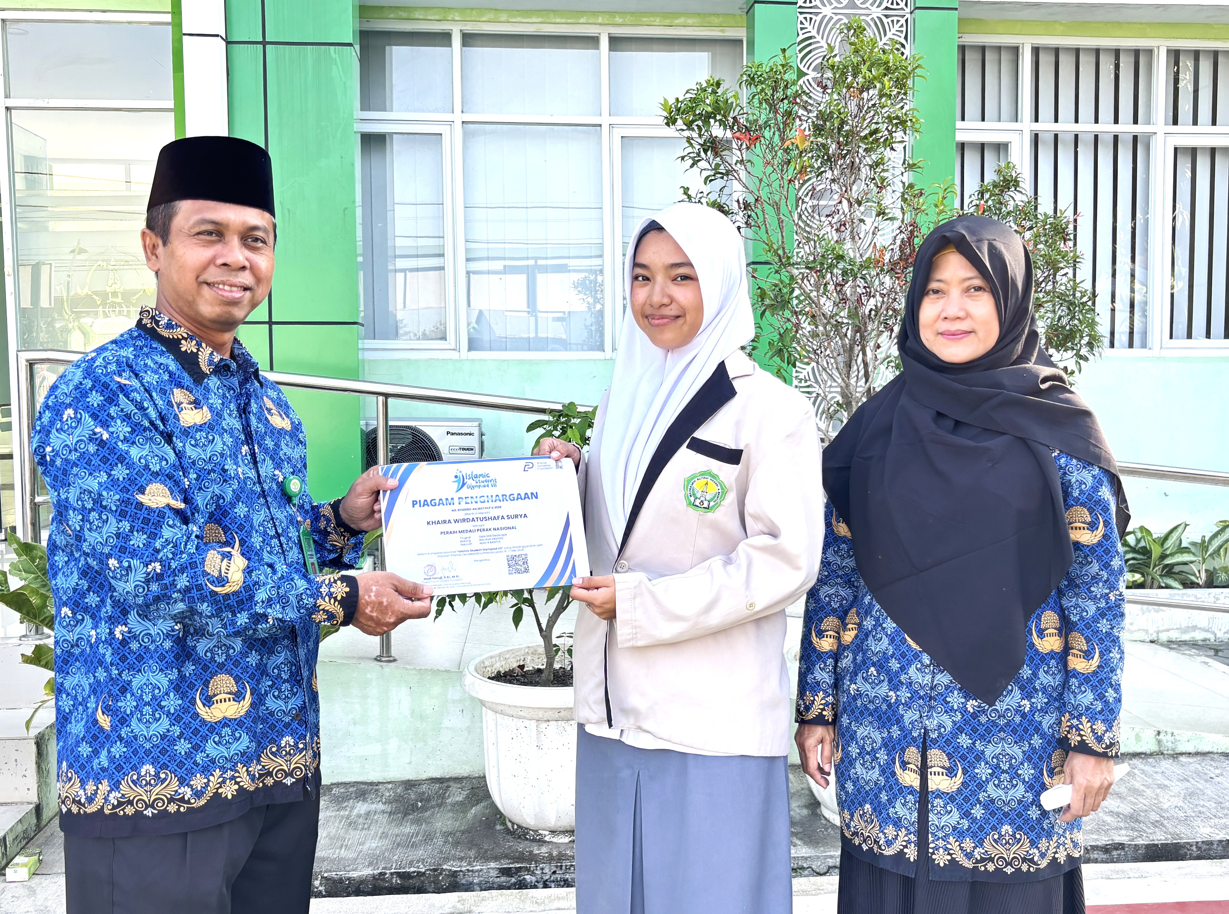 Gelorakan Semangat Juara, Khaira Wirdatushafa Persembahkan Perak Nasional untuk MAN 4 Bantul