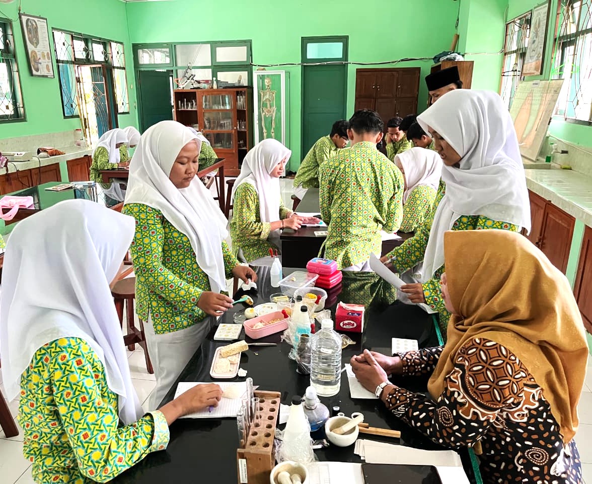 Wujudkan Pembelajaran Bermakna, MAN 4 Bantul Gelar Praktikum Biologi