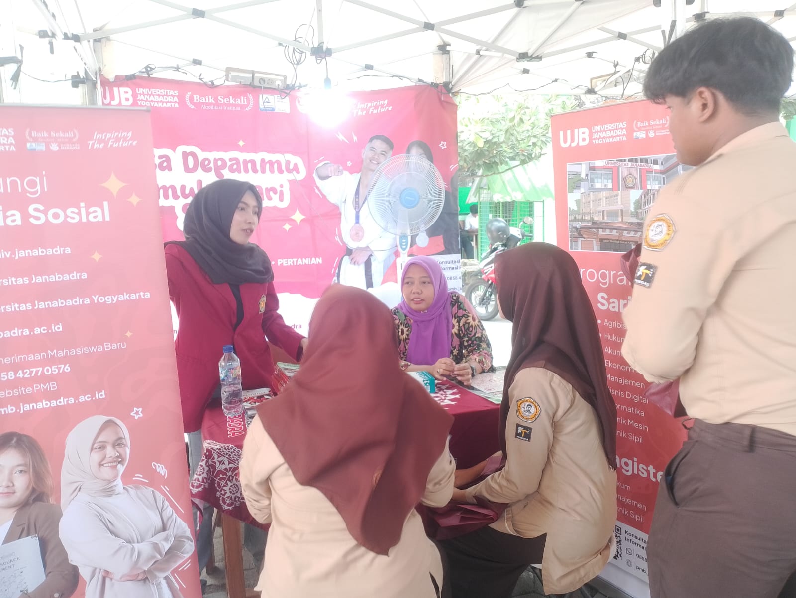 Hadiri Edufair di MAN 2 Bantul, Siswa MAN 4 Bantul Antusias Gali Informasi Perguruan Tinggi
