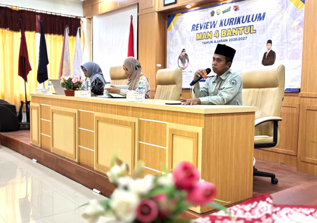 Tingkatkan Mutu Pendidikan, MAN 4 Bantul Lakukan Review Kurikulum