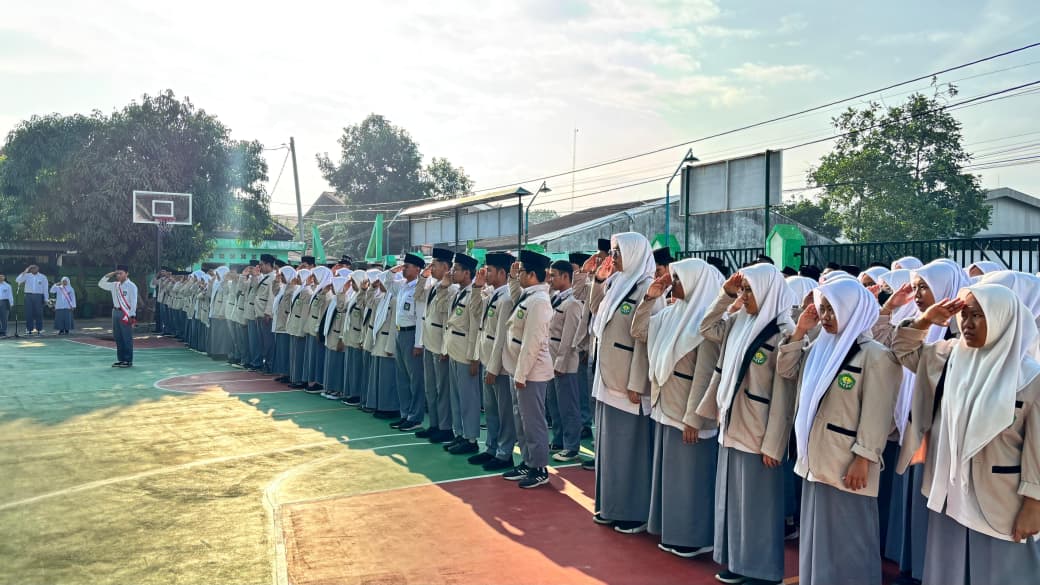 Bentuk Generasi Unggul, MAN 4 Bantul Tekankan Pentingnya Disiplin dalam Upacara Bendera