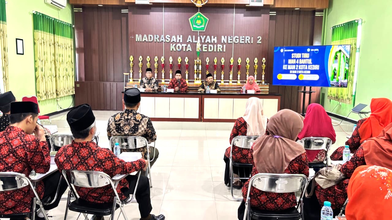 Tingkatkan Mutu Madrasah, MAN 4 Bantul Lakukan Studi Tiru ke MAN 2 Kota Kediri